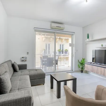 Lovely 3br Sliema Near Promenade By 360 Estates