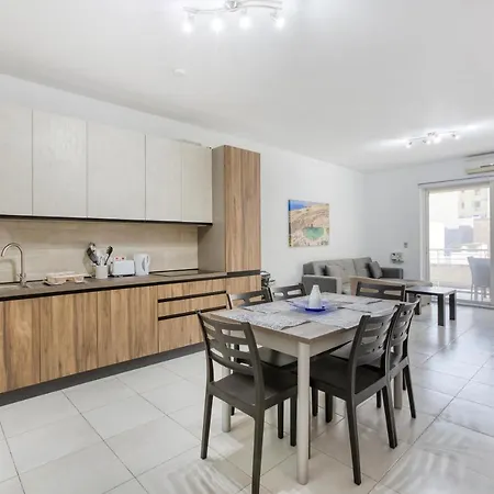 Lovely 3br Sliema Near Promenade By 360 Estates * 세인트폴스베이