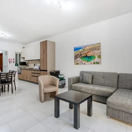 Lovely 3br Sliema Near Promenade By 360 Estates * St. Paul's Bay