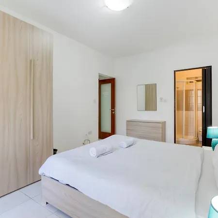 Lovely 3br Sliema Near Promenade By 360 Estates 아파트